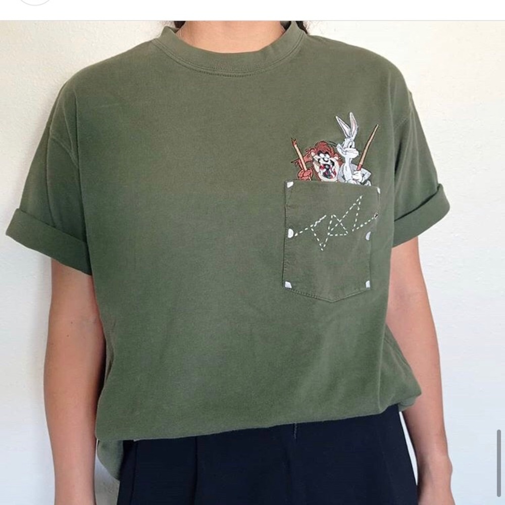 bugz bunny embroidered pocket Tee